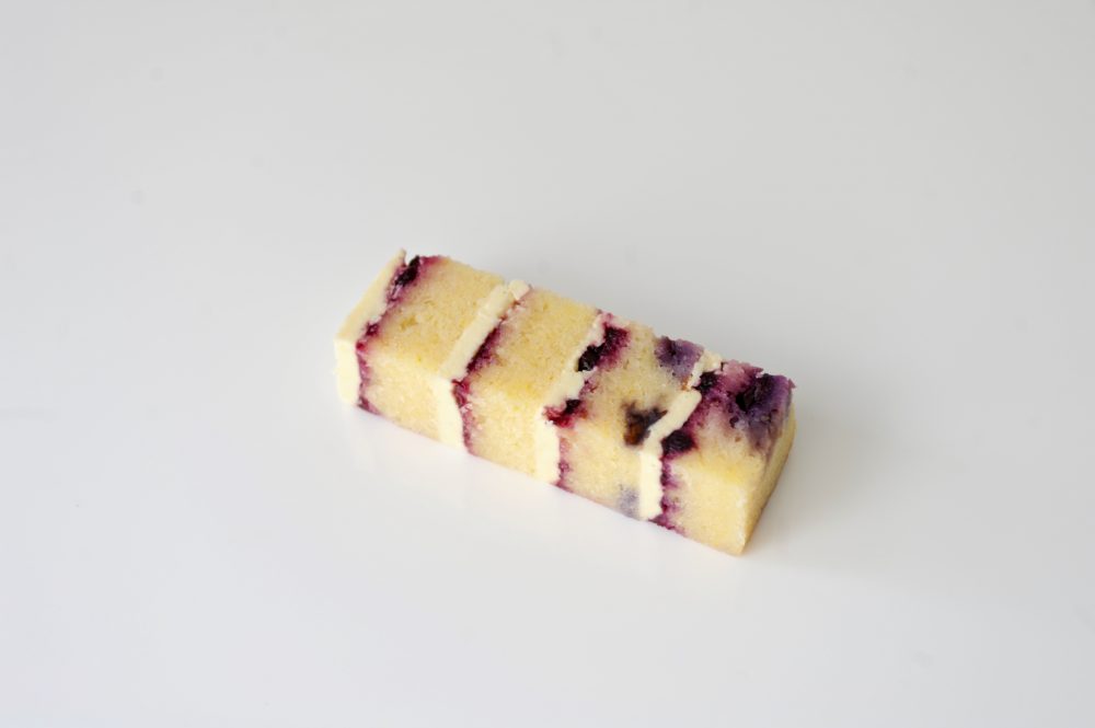 lemon & blueberry cake