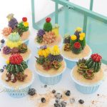 hand piped buttercream cacti cupcakes